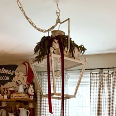 Metal Lantern Style Light