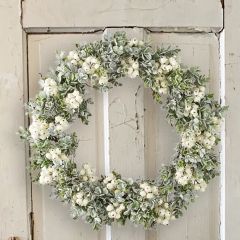 Mistletoe Berry and Boxwood Wreath