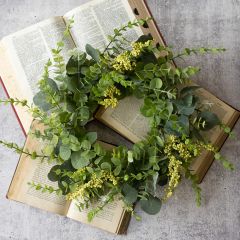 Natural Classics Eucalyptus Candle Ring Wreath
