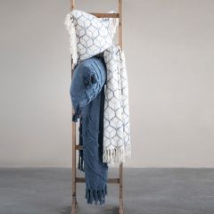 Ogee Pattern Blanket and Accent Pillow Set