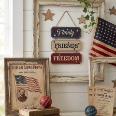 Patriotic Friends and Family Hanging Wall Decor