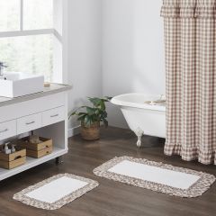 Portabella Buffalo Check Ruffled Bath Mat