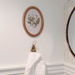 Pretty Pressed Foliage Oval Frame Wall Art