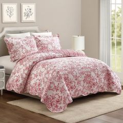 Red Garden Toile Scalloped Quilt and Shams Set