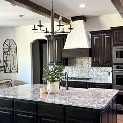 Photo provided by @deevine.home.creations