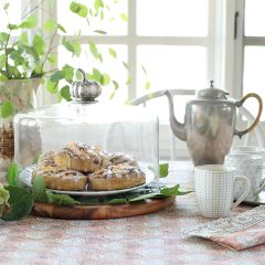 Round Cheese Board With Pumpkin Cloche 13 Inch