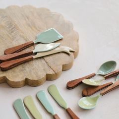 Round Scalloped Wood Serving Board