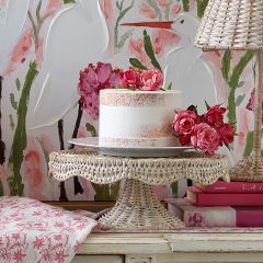 Scalloped Whitewash Wicker Pedestal Stand