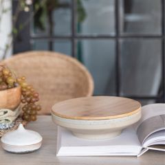 Shallow Round Stoneware Bowl With Lid