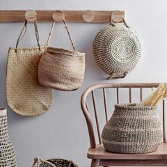 Simple 10 Peg Wall Rack