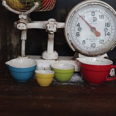 Colorful Stoneware Measuring Cups Set of 4