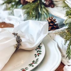 Vagabond House Holly Napkin Ring