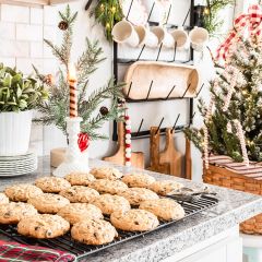 Vagabond House Pewter Acorn Measuring Spoon Set