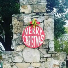 Wood Merry Christmas Ornament Wall Decor