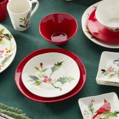 Yuletide Holly Berry Dinner Plate Set of 4
