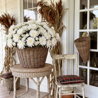 Countryside Harvest Faux Mum Bush Off White