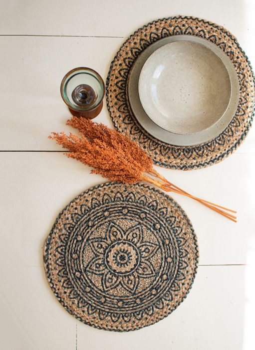 Set of 2 or 4 Boho Round Natural Jute Placemats Plant Mat Wall Hanging Decor  With Small Pom Poms - Feel Good Decor