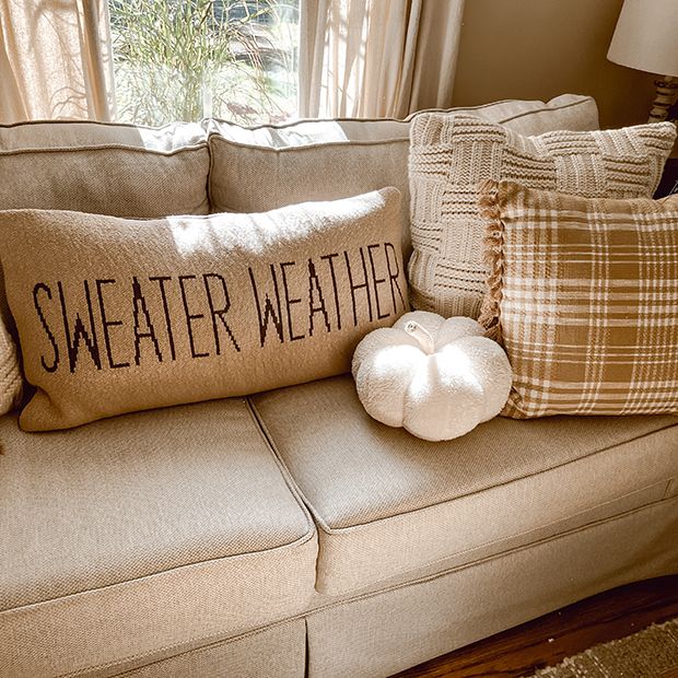 https://www.antiquefarmhouse.com/media/catalog/product/cache/87f7a85cd0f3ed2c3dff34ce326cd3a5/f/a/fall-sayings-rectangle-throw-pillow-set-of-2_1_our.cozy.little.home.jpg