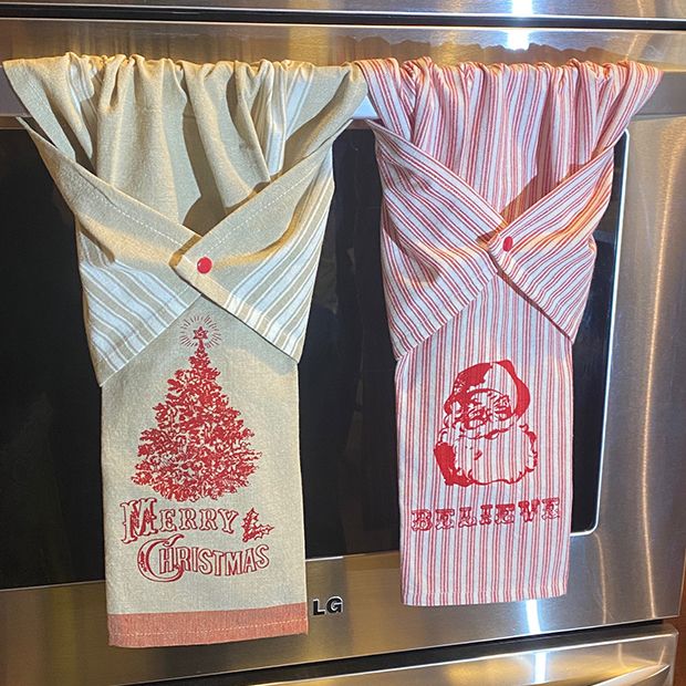 https://www.antiquefarmhouse.com/media/catalog/product/cache/87f7a85cd0f3ed2c3dff34ce326cd3a5/f/e/festive-farmhouse-christmas-kitchen-towel-set-of-2_1.jpg