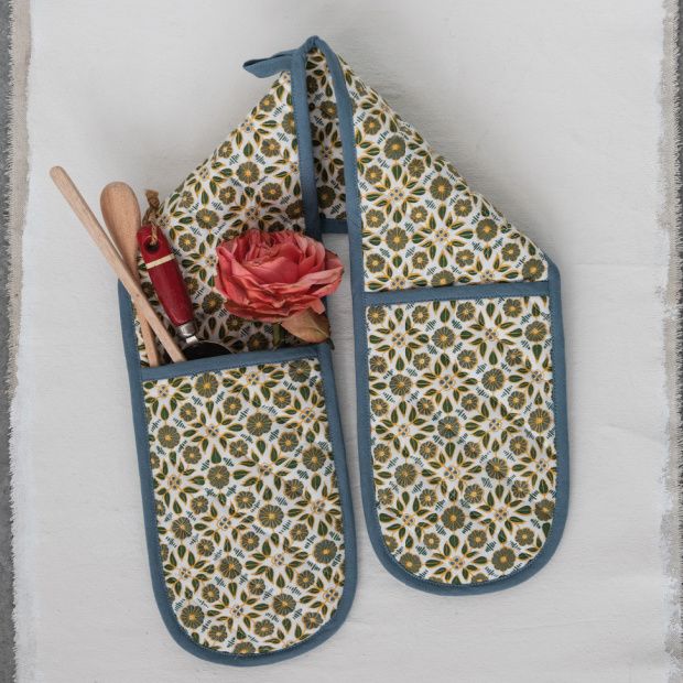 Cotton Printed Oven Mitt by Hello Honey | Michaels