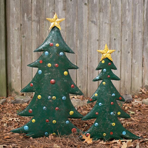 Hammered Metal Christmas Tree Yard Art Set of 2 Antique Farmhouse