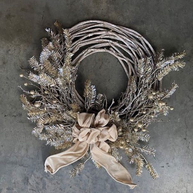 Tinsel wreath deals