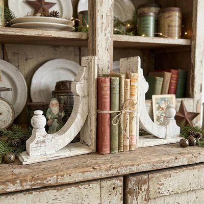 Country Chic Corbel Decor