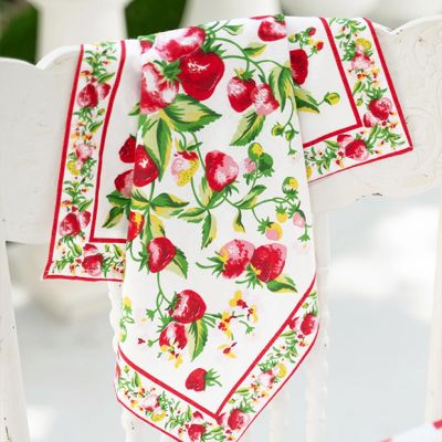Farm Fresh Strawberry Print Cotton Napkin Set of 4