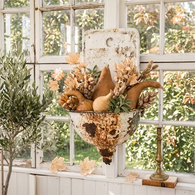 Farmstead Wall Basin Planter