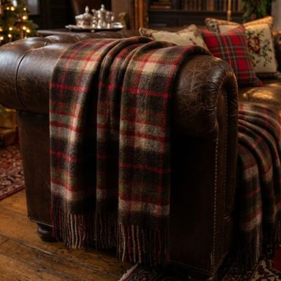 Heritage Christmas Plaid Fringed Throw