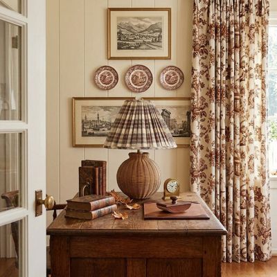 Highland Hearth Tartan Table Lamp