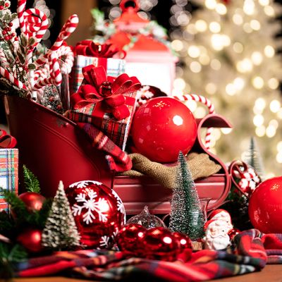 Metal Scroll Sleigh
