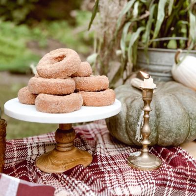 Mini Marble And Wood Cake Pedestal