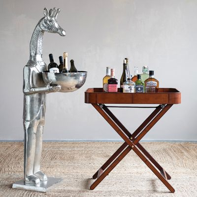 Old Manor Giraffe Serving Butler
