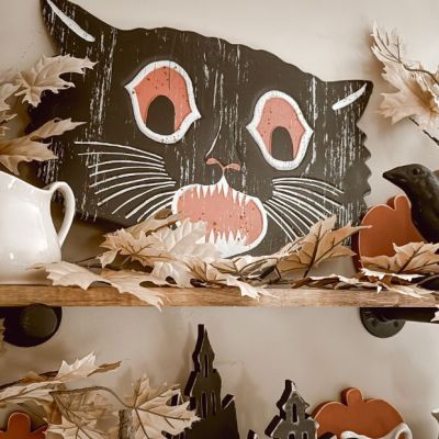 Spooky Cat Hanging Metal Wall Decor