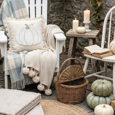 Traditional Farmhouse Picnic Basket