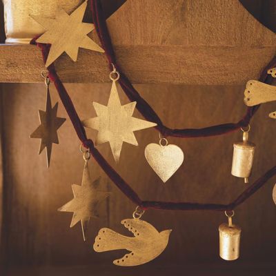 Velvet Noel Charm Garland