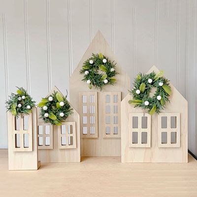 Village with Mistletoe Wreaths Set of 4