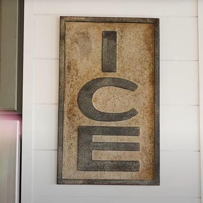 Vintage Style Metal Ice Sign