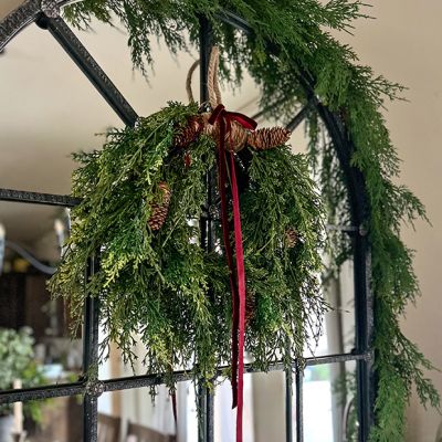 Weeping Cedar and Pinecone Accent Wreath