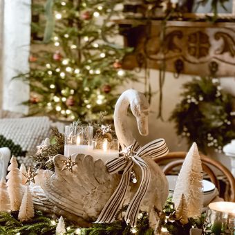 Classic Swan Planter