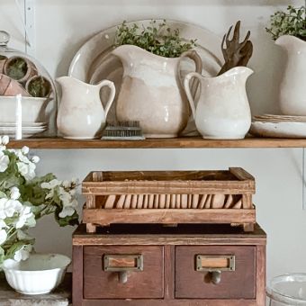Clay Seedling Pots With Crate