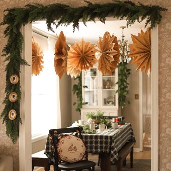 Decorative Woodland Cedar Garland