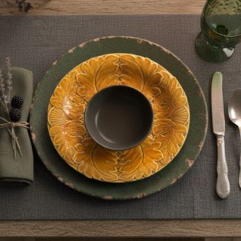 Porcelain Leaf Pattern Plate Set of 4