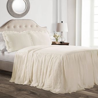 Traditional Elegance Bedding Set