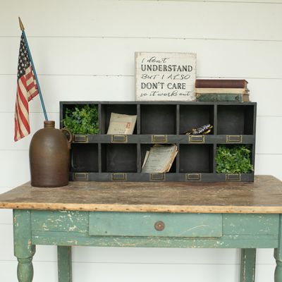 10 Hole Black Wall Organizer