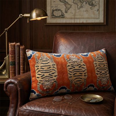Tiger Pattern Velvet Lumbar Pillow