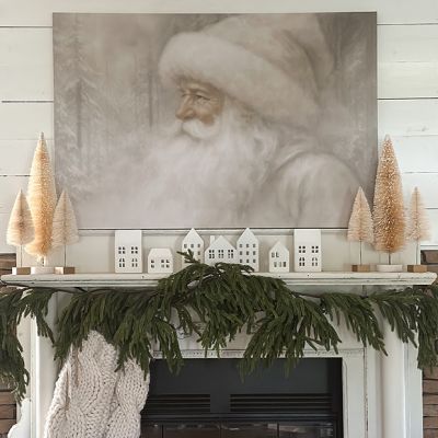 AFH Exclusive Vintage Santa Claus Canvas Wall Art
