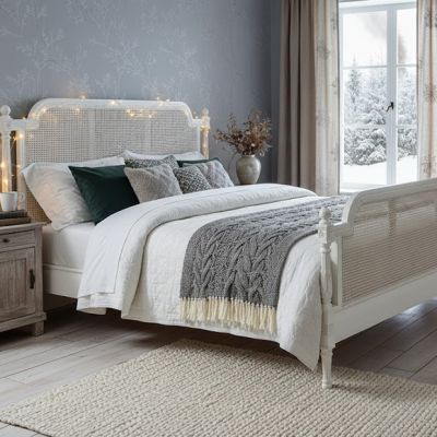 Antique White Louis King Bed