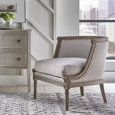Barrel Back Cushioned Club Chair